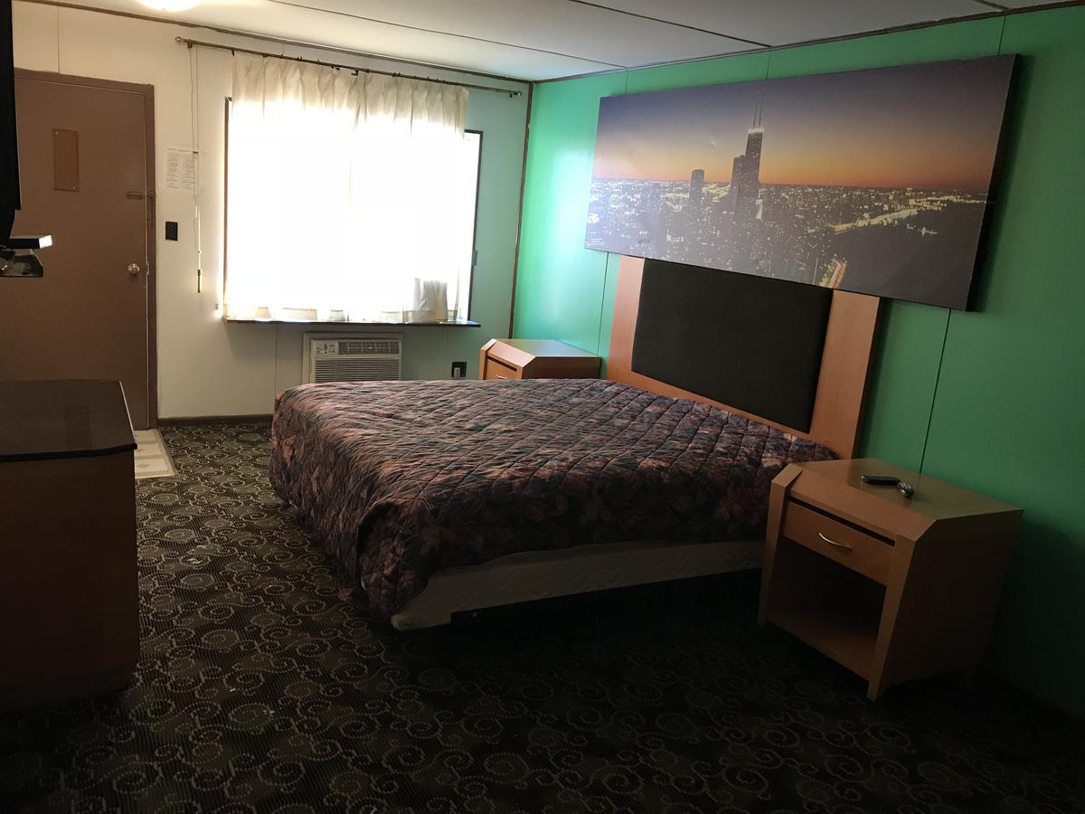 Fiesta Motel Pontiac Εξωτερικό φωτογραφία
