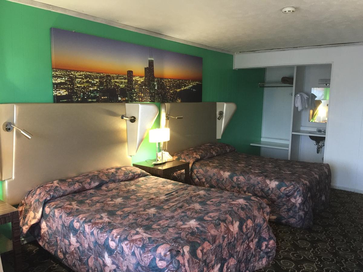 Fiesta Motel Pontiac Εξωτερικό φωτογραφία